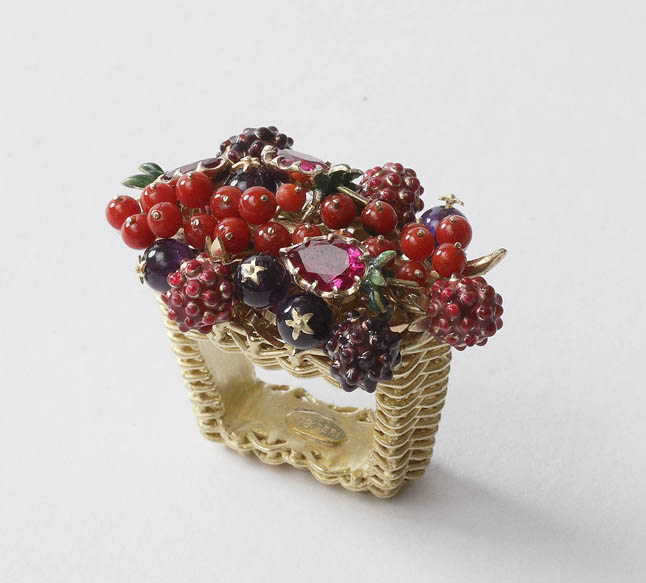 Hiko Mizuno College of Jewelry (Tokyo campus) Features of school 1